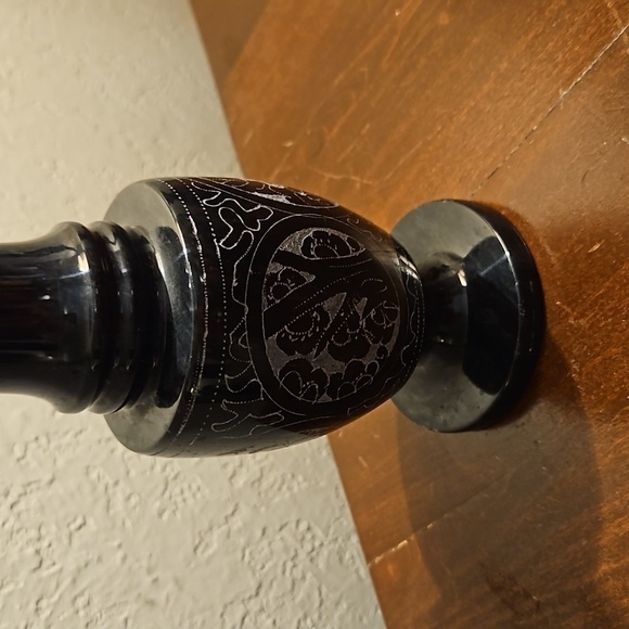 VTG Black Onyx Floral Etched Castlecore Outdoor Patio Vase - Picture 3 of 10
